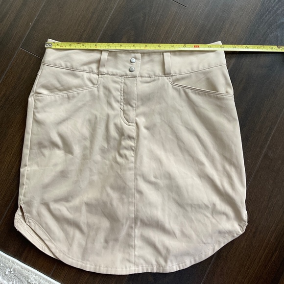 Adidas Essentials 3 Stripe Beige Golf Skirt. Sz 2 - Picture 6 of 6